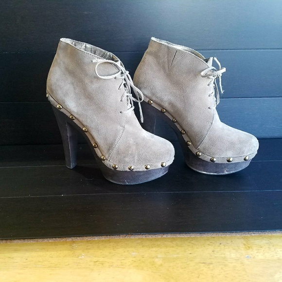 Steve Madden Brown Studded Heeled Booties - Picture 2 of 7